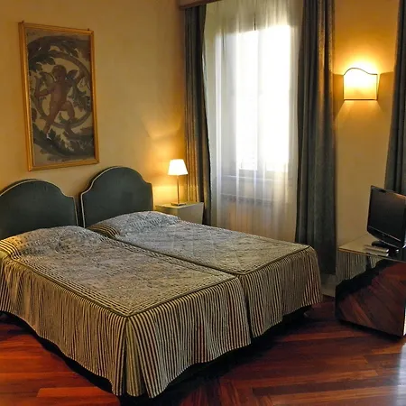 Residenza Al Corso Bed and Breakfast 4*