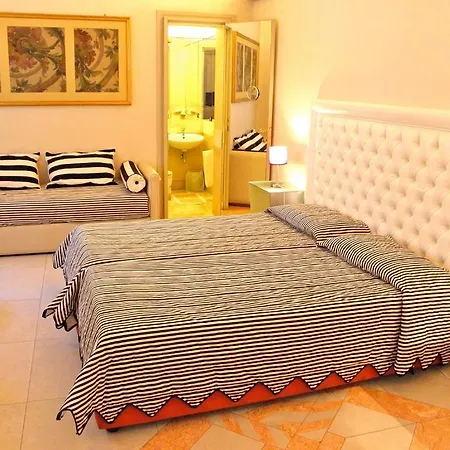 Residenza Al Corso Bed & Breakfast 4*